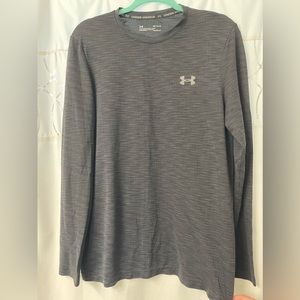 Men’s Under Armour fitted long sleeve tee